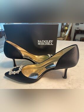 Badgley Mischka Black Satin Pumps with Pearl & Crystal Toe Ring